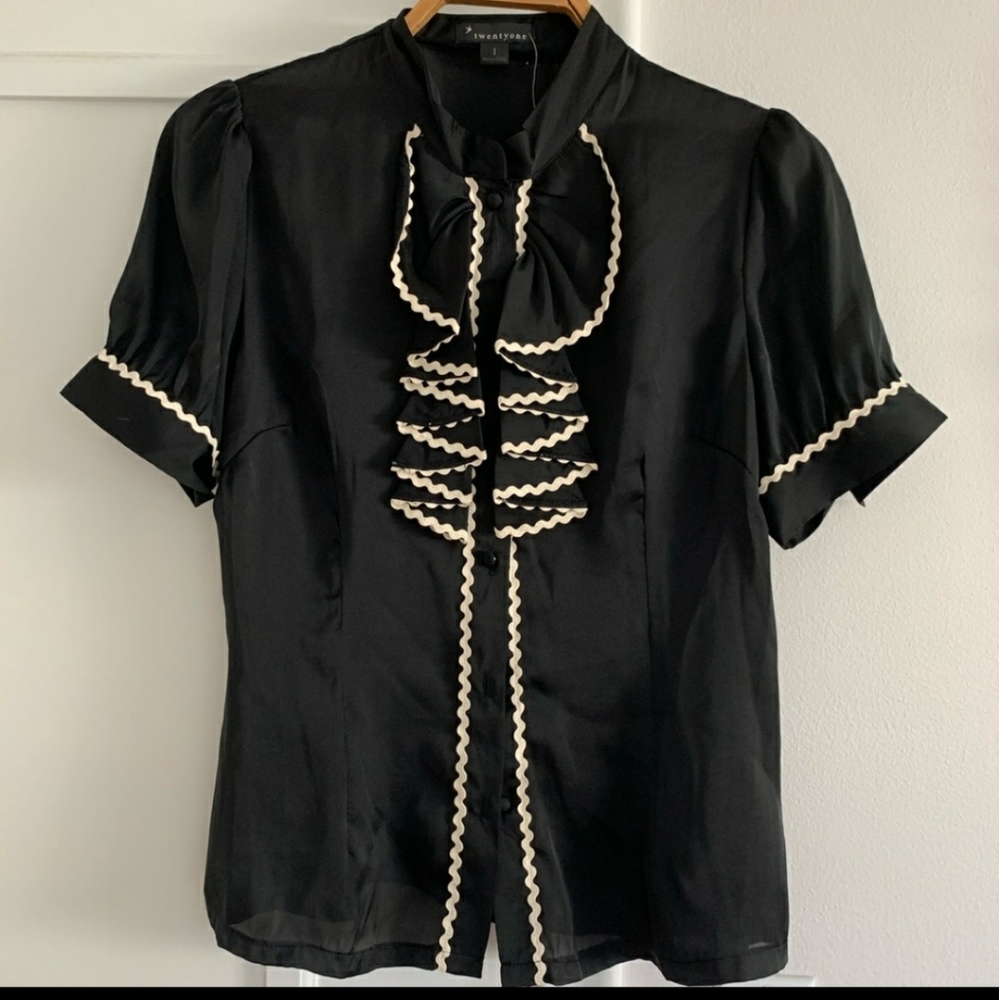 NWT Black ruffle blouse with cream trim